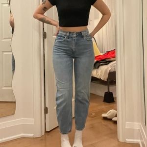 Abercrombie The 80s Mom High Rise Jeans